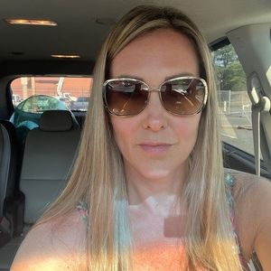 Hallo!  Happy for you to click here ♥️ enjoy my closet